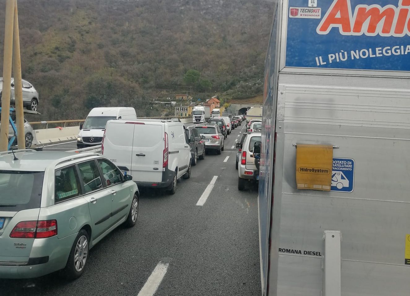 Autostrada A10 Ogni Giorno Tra Savona E Varazze Una Coda Infinita