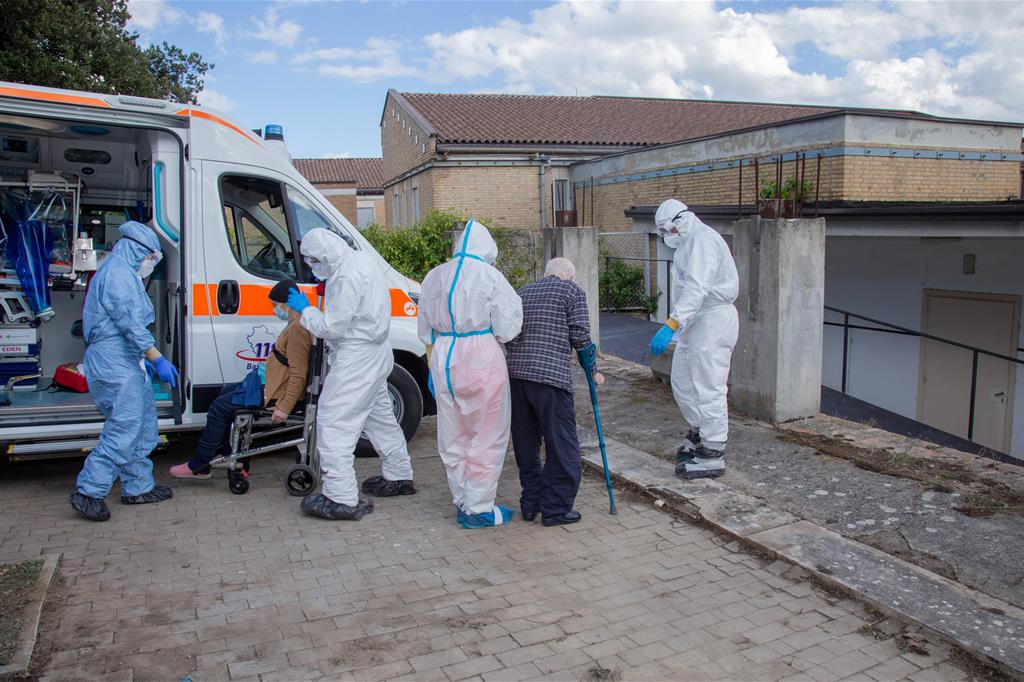 Covid a Sanremo, focolaio in una rsa: tutti gli ospiti contagiati, probabile variante inglese