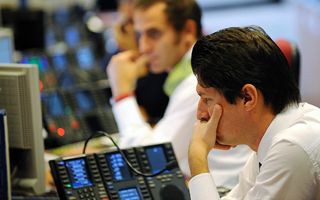Borsa, giornata fiacca per Piazza Affari che chiude con -0,16%