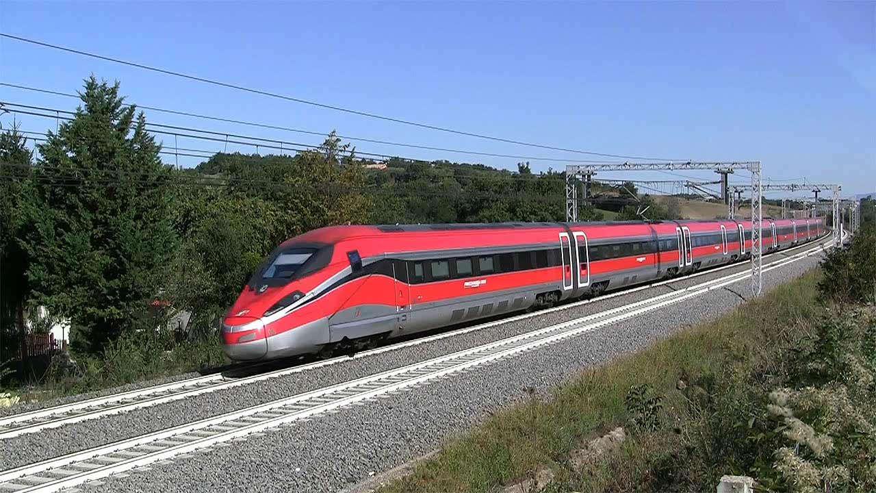 Roma-Milano, arrivano i primi Frecciarossa covid free