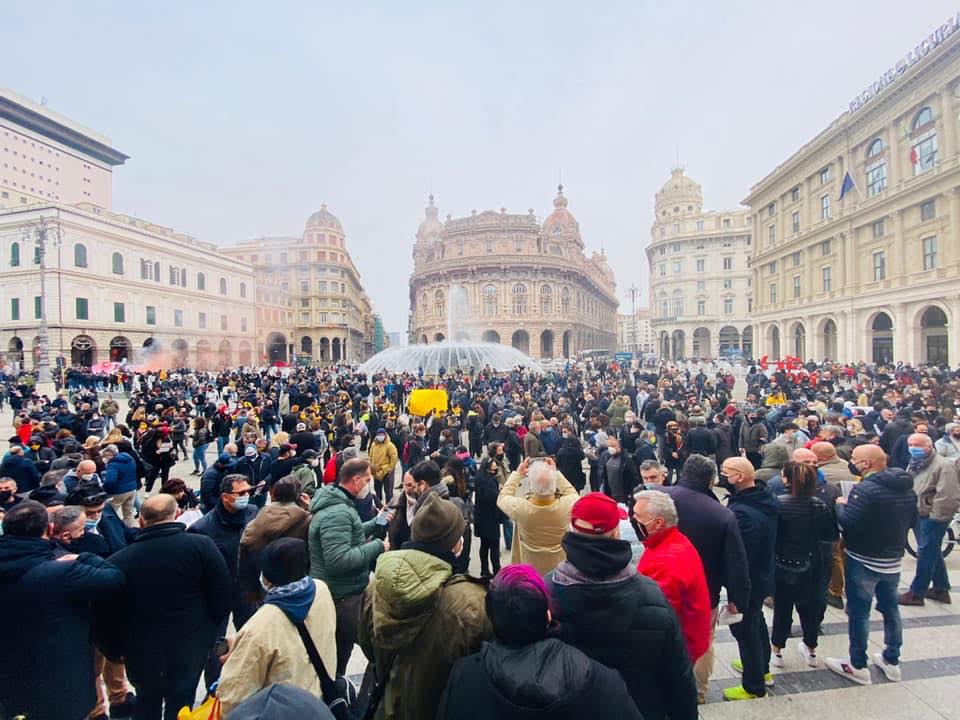 Genova, maltempo e disdette: annullata la "passeggiata per la libertà"