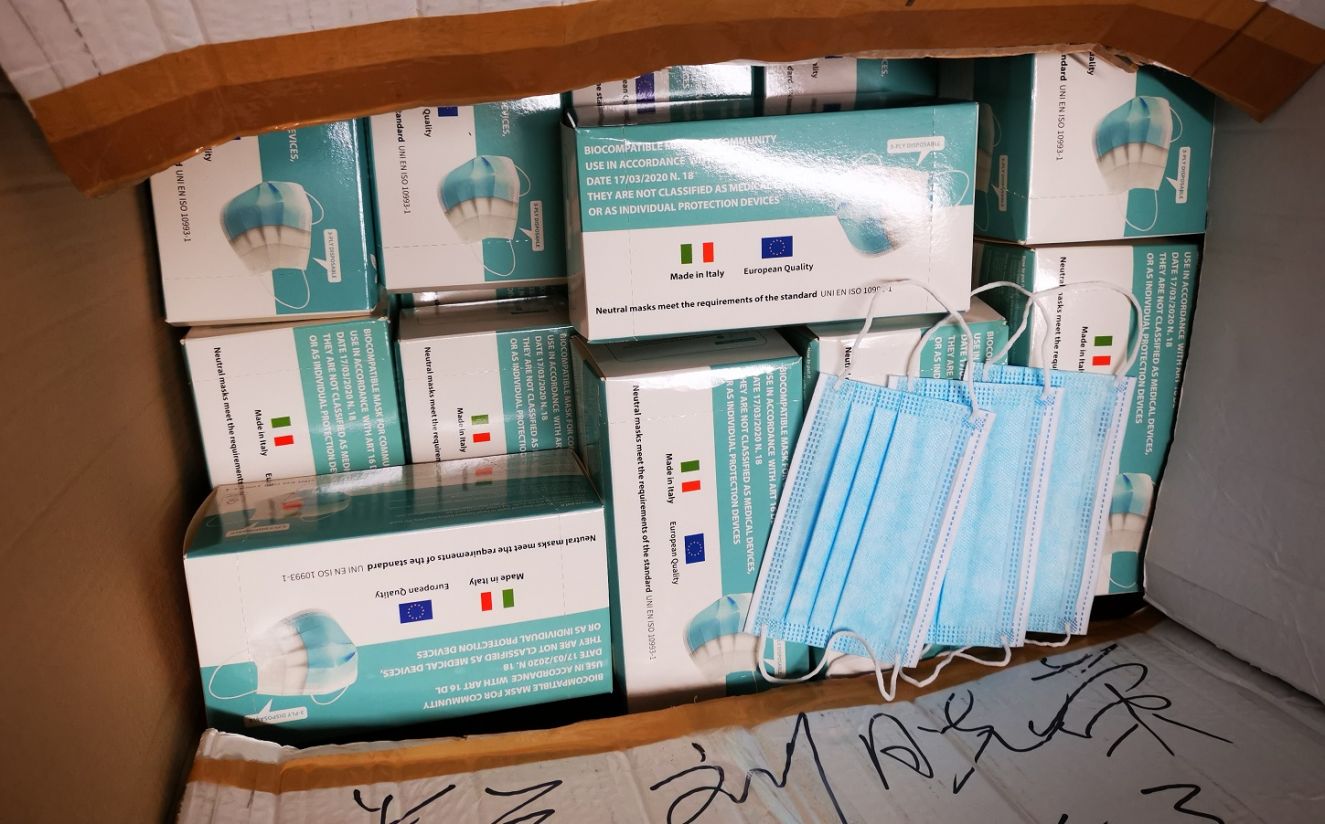 Genova, bloccate nel porto di Pra' 19 tonnellate di mascherine non conformi