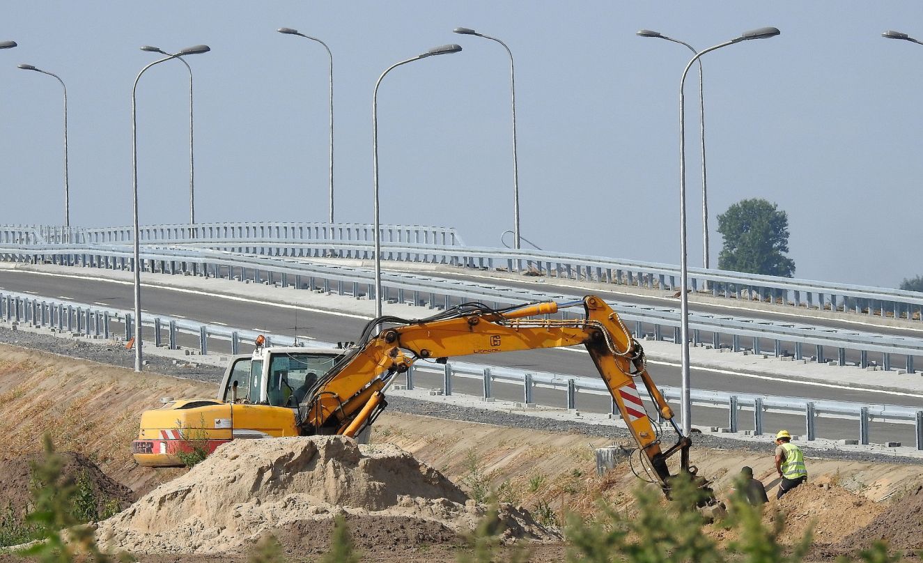Puglia, 100 milioni per strade e marciapiedi di tutti i 257 comuni