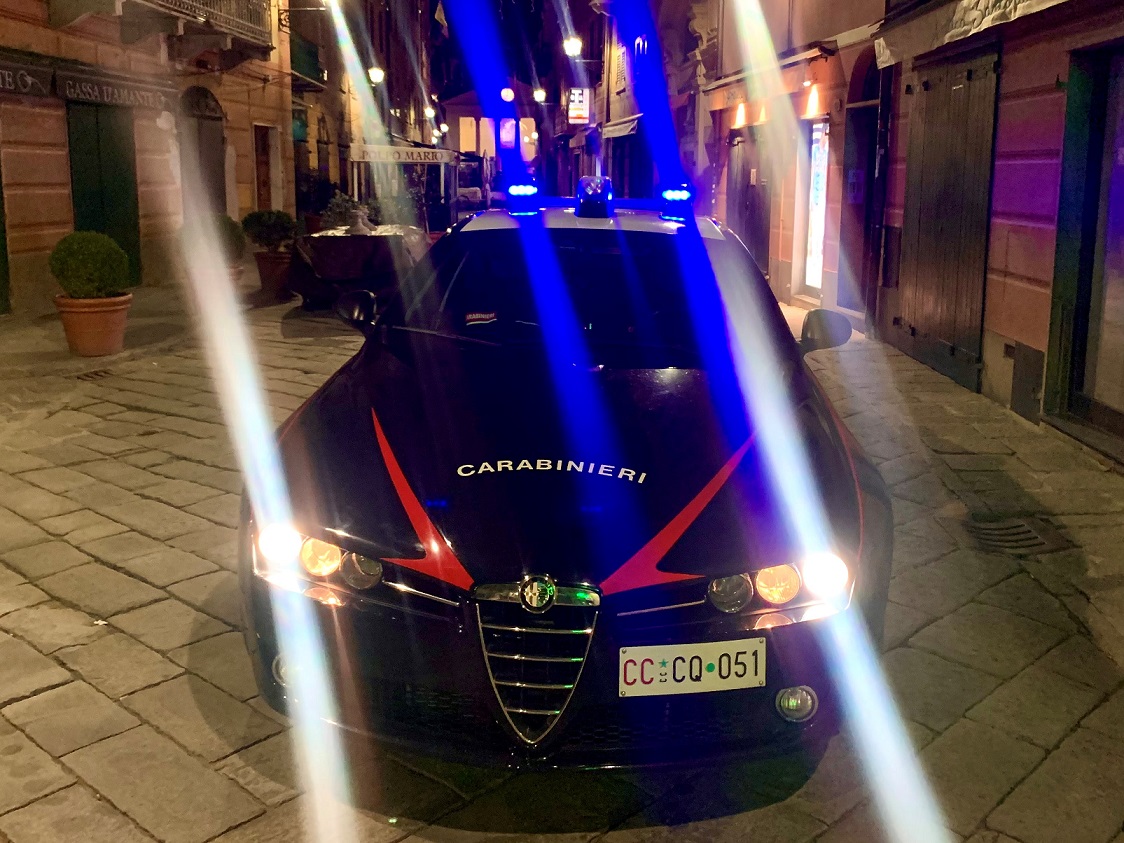 Sestri Levante, ruba la borsa a una cameriera al ristorante e scappa: arrestato