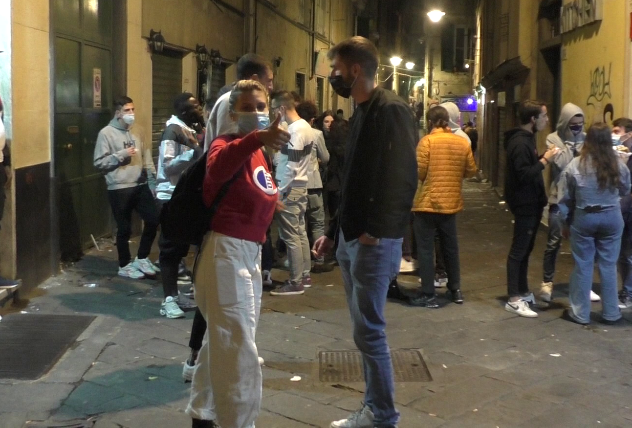 L'obbligo della mascherina all'aperto sparirà fra pochi giorni, attesa la decisione del Cts