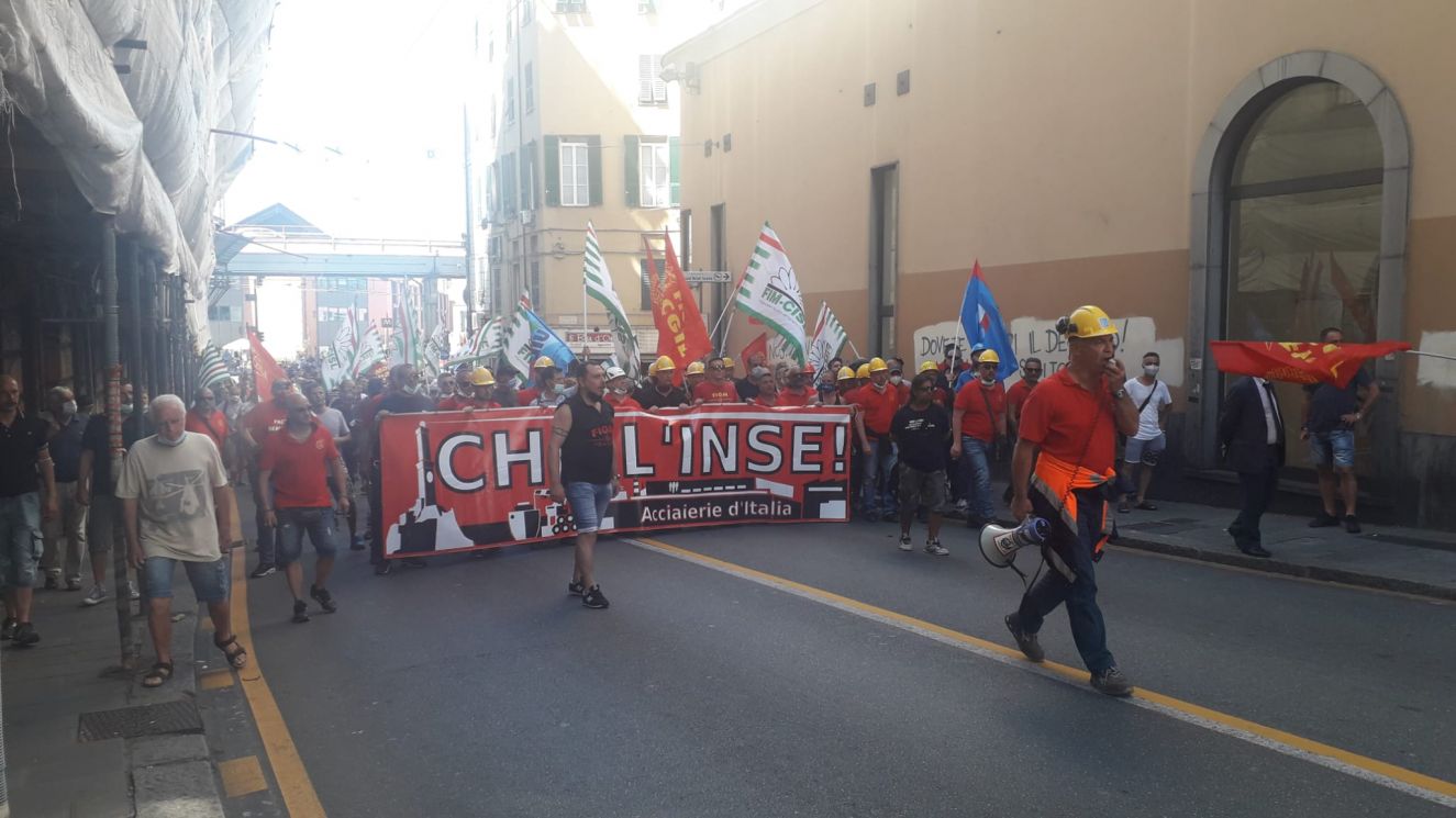 Ex-Ilva: lunedì lavoratori ancora in assemblea, aspettando il ministro Orlando
