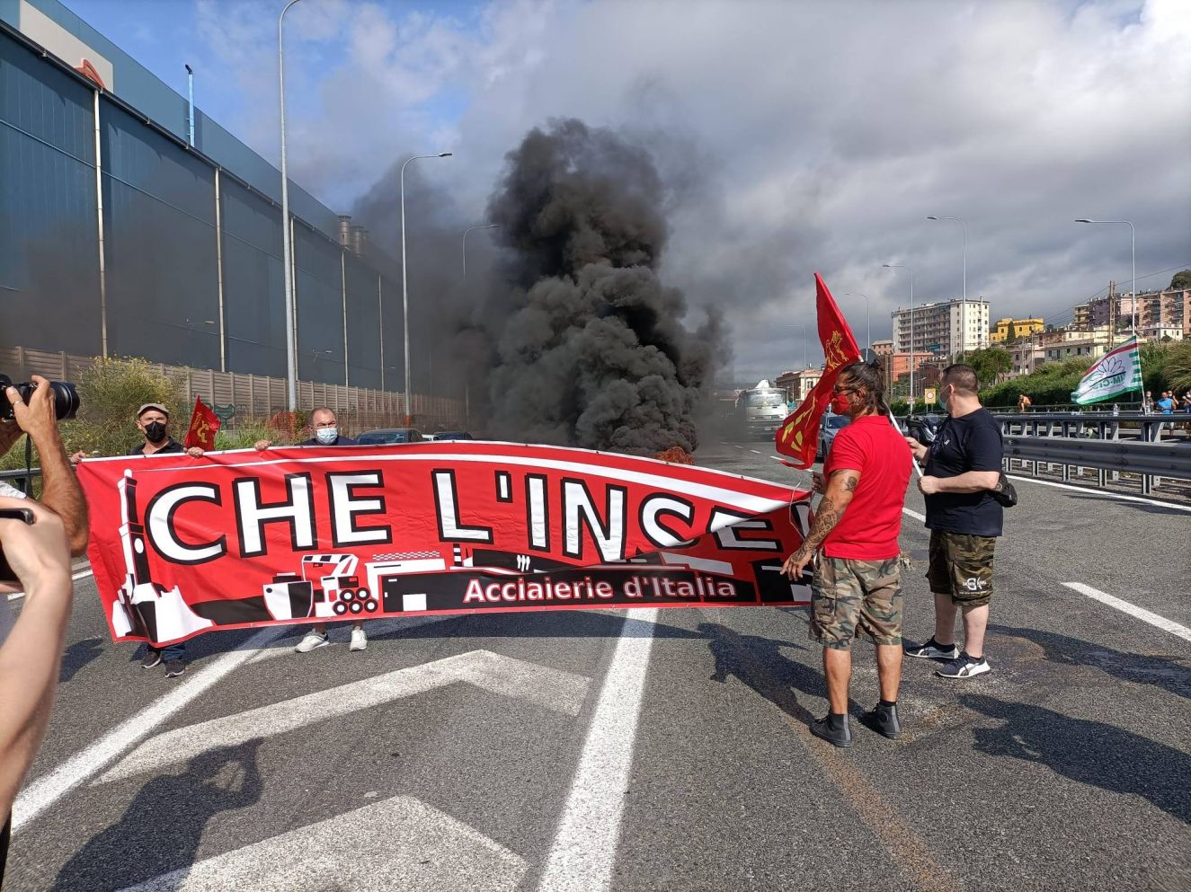 Ex-Ilva, 15 lavoratori "sospesi" per un turno. Fiom: "L'azienda cerca lo scontro"