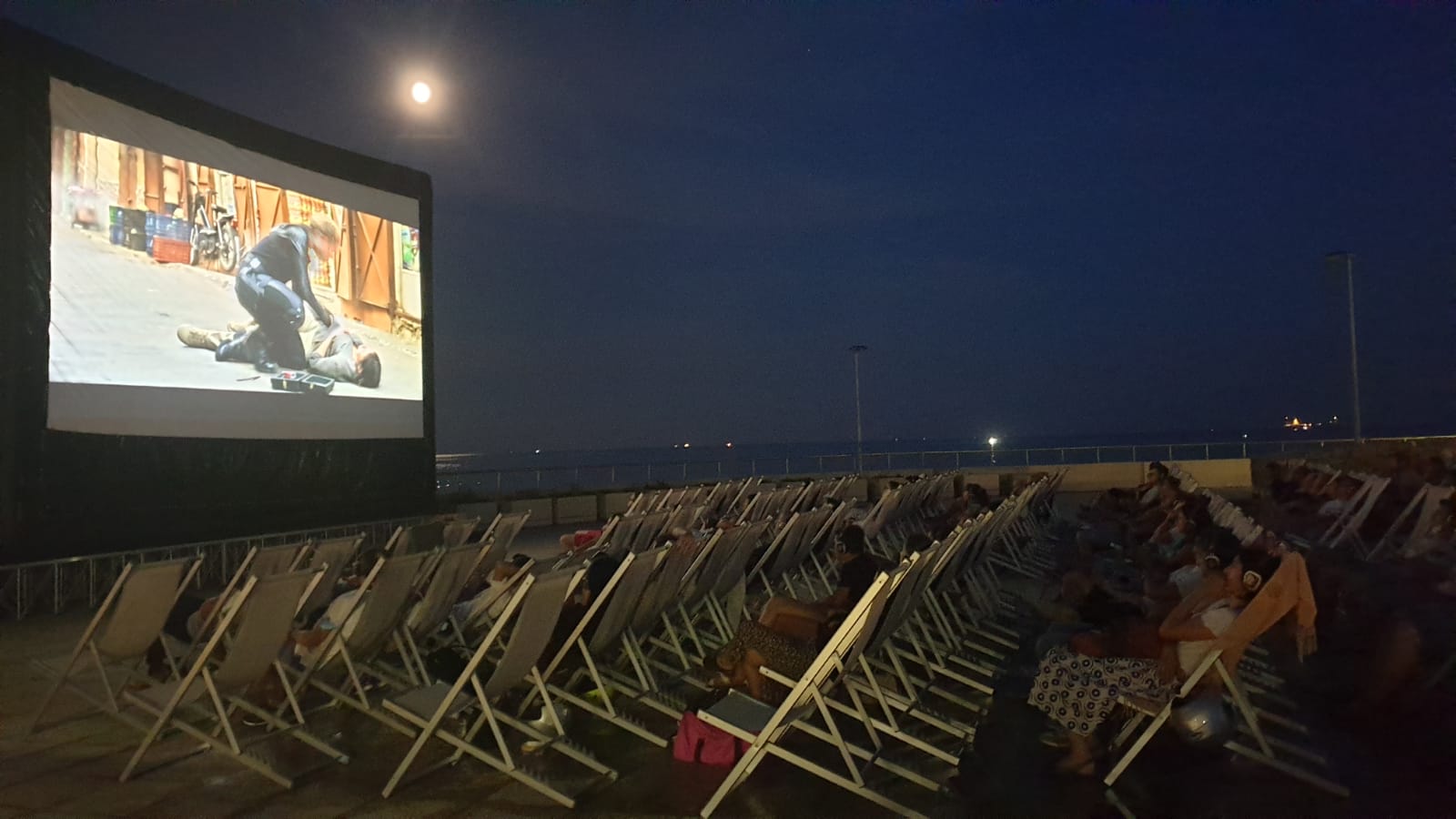 Sdraio al completo a Sturla per la prima serata di “Silent cinema”
