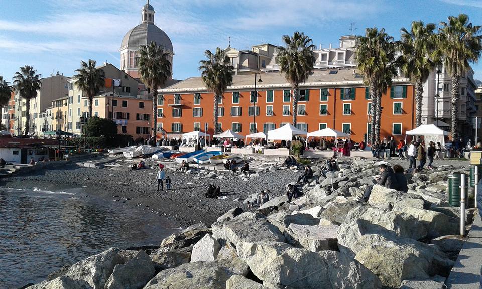 Domenica a Pegli torna la Fiera del Mare con 85 banchi sul lungomare