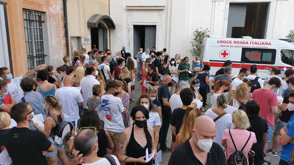 Ferragosto, Open Night negli hub liguri. Toti: "Stiamo percorrendo l’ultimo miglio"
