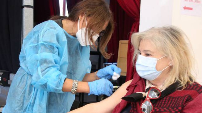 Open Night in Liguria, somministrati 934 vaccini: 620 sono prime dosi