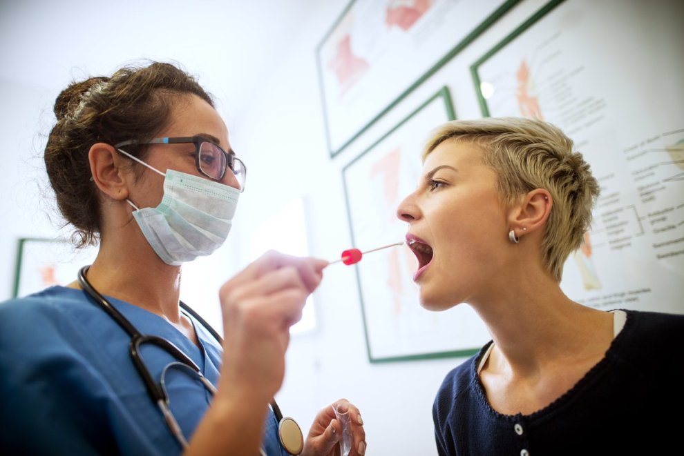 Liguria, "Pronti a individuare scuole dove avviare tamponi salivari sugli studenti"