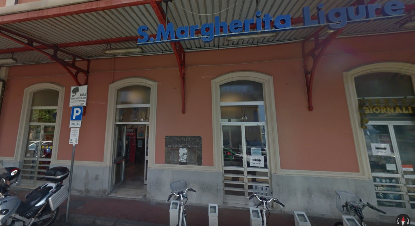 Santa Margherita, rubano dai distributori automatici e devastano la stazione: 6 denunce