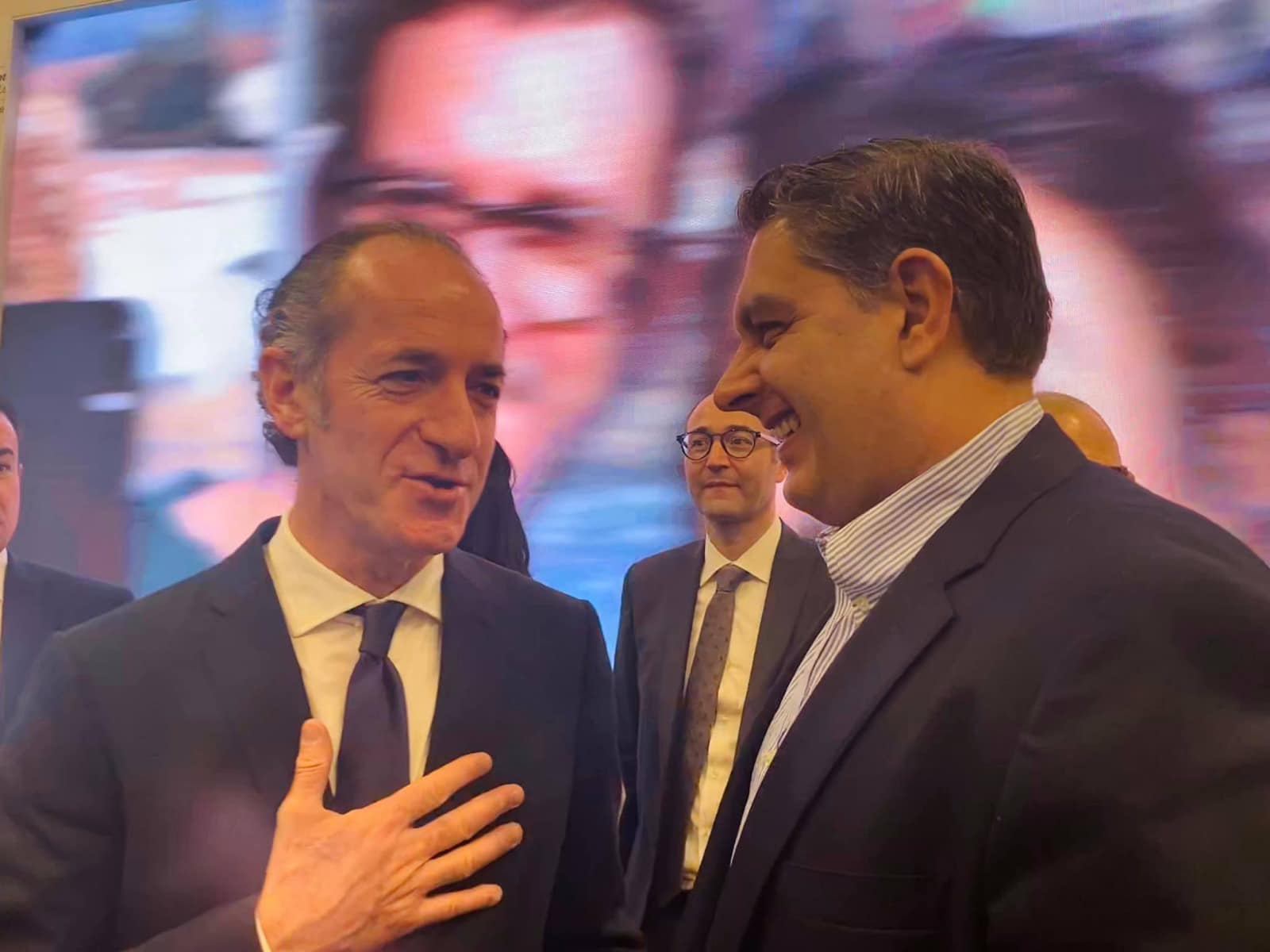 Attacchi no-vax a Luca Zaia, la solidarietà di Toti: "Violenza che non può andare avanti"