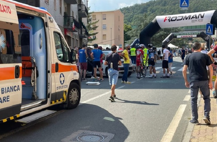 Carcare, patente sospesa per il 25enne che ha travolto cinque ciclisti