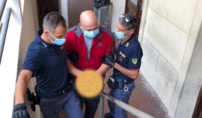 Ventimiglia, condannato per violenza sessuale e latitante da 5 anni: arrestato 33enne tunisino