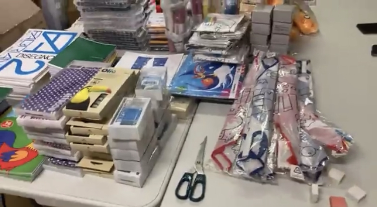 Pegli, in Vico Sinope la comunità di Sant’Egidio raccoglie l’occorrente per la scuola 