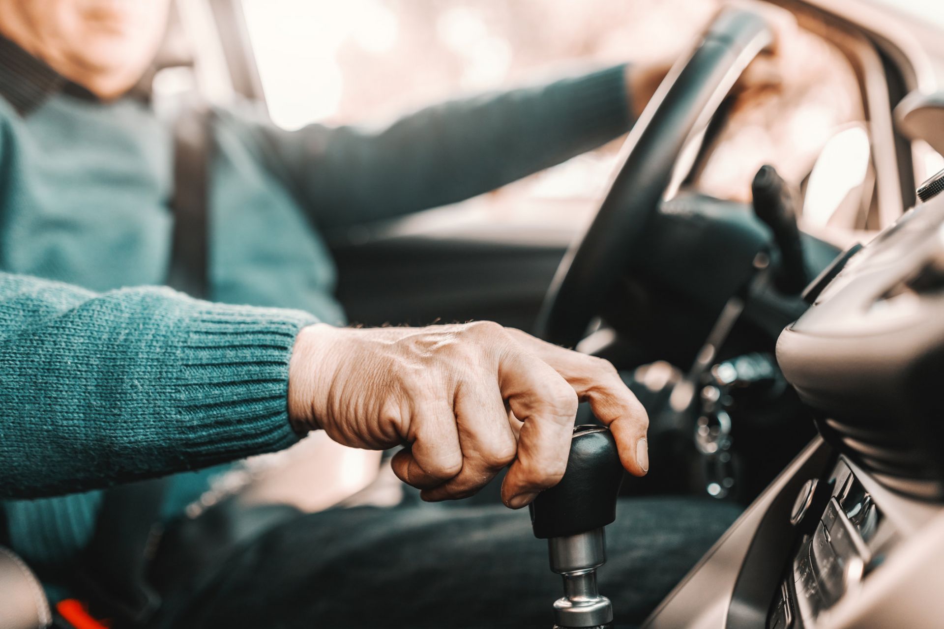 La Spezia, alla guida dell'auto con patente scaduta da 30 anni: "Guido poco"