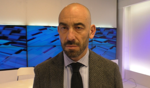 Bassetti: "Vietiamo cinema e ristoranti a i no-vax. La variante Delta? Li contagerà tutti"