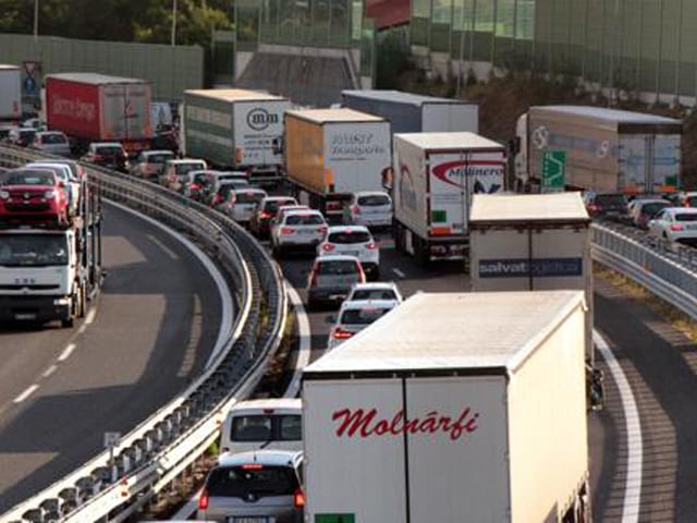 Autostrade, code in A10 e A12: due chilometri fra Rapallo e Recco e fra Celle e Albisola