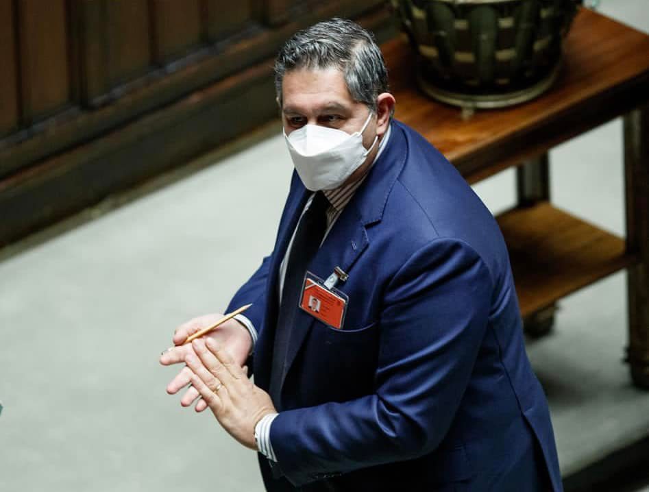 Covid, Toti: "Si sta invertendo la tendenza, grazie ai cittadini vaccinati e responsabili"