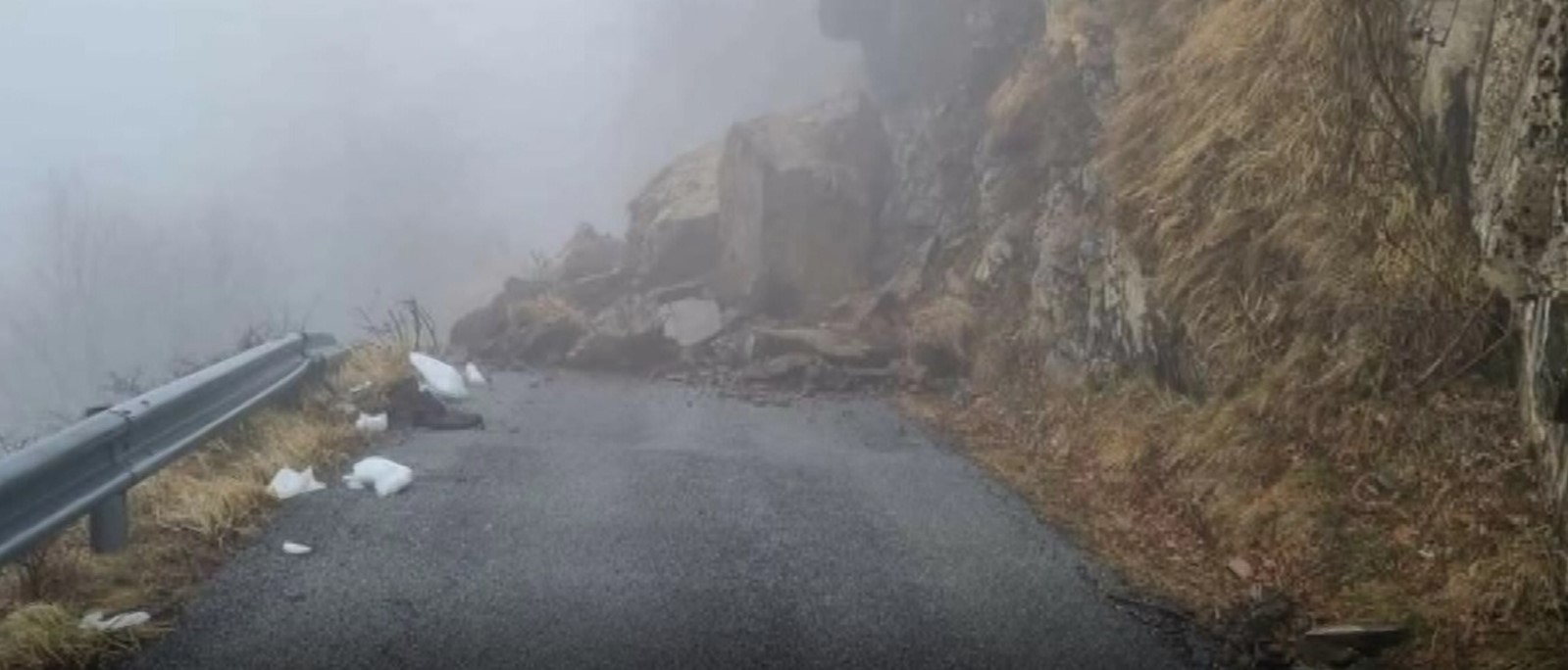 Frana a Pentema, il sindaco di Torriglia: "Situazione grave, ma nessuna persona isolata"