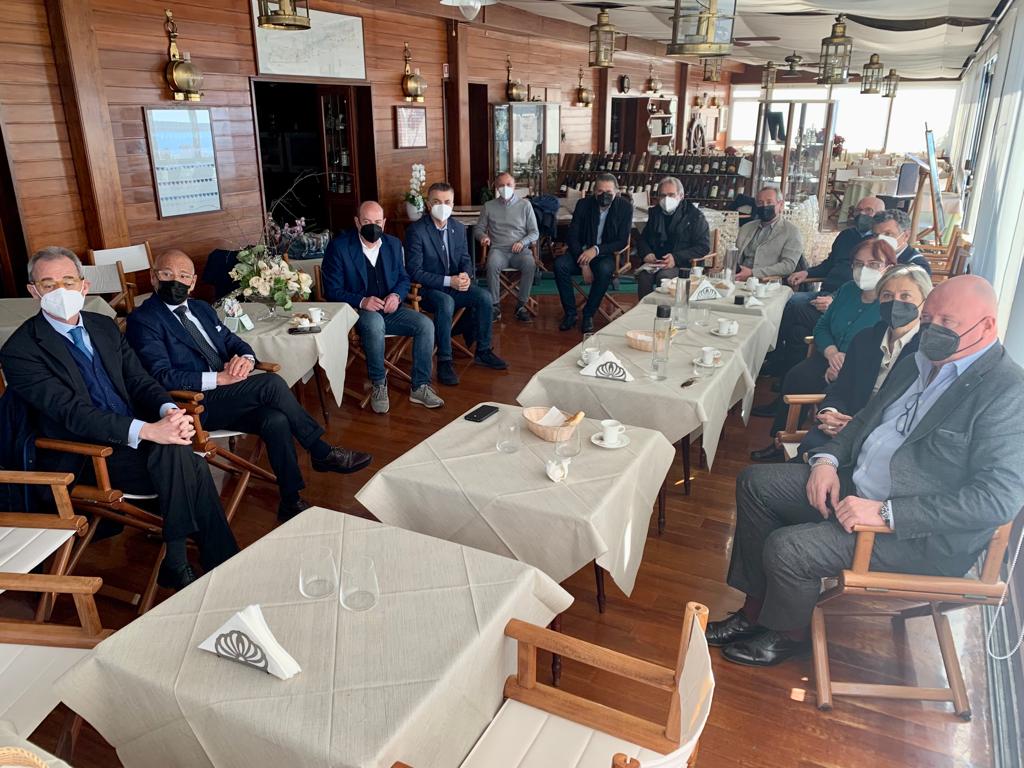 Chiavari, per la candidatura a sindaco il centrodestra valuta tre nomi
