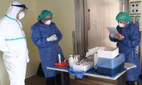 Genova, Corte dei Conti: "Non si può togliere la pensione al medico che torna al lavoro per vaccinare"