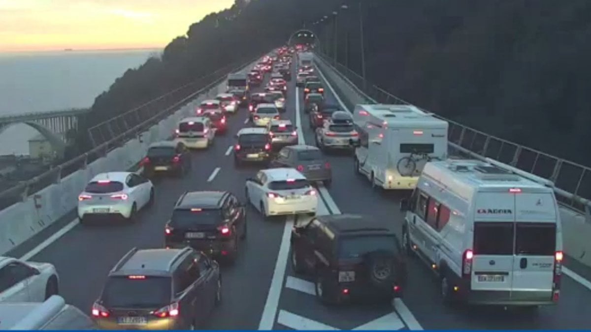 Autostrade, riaperto il tratto tra Recco e Nervi ma ancora code