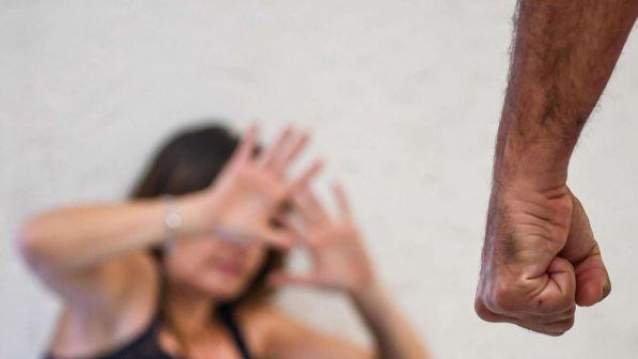 Genova, ragazza di vent'anni violentata da un pusher