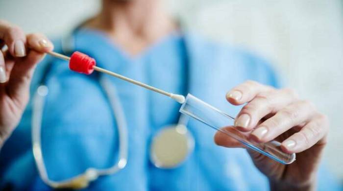 Covid, Toti: "Incidenza del virus cresciuta, ma il numero dei malati è calato del 70/80% da gennaio"