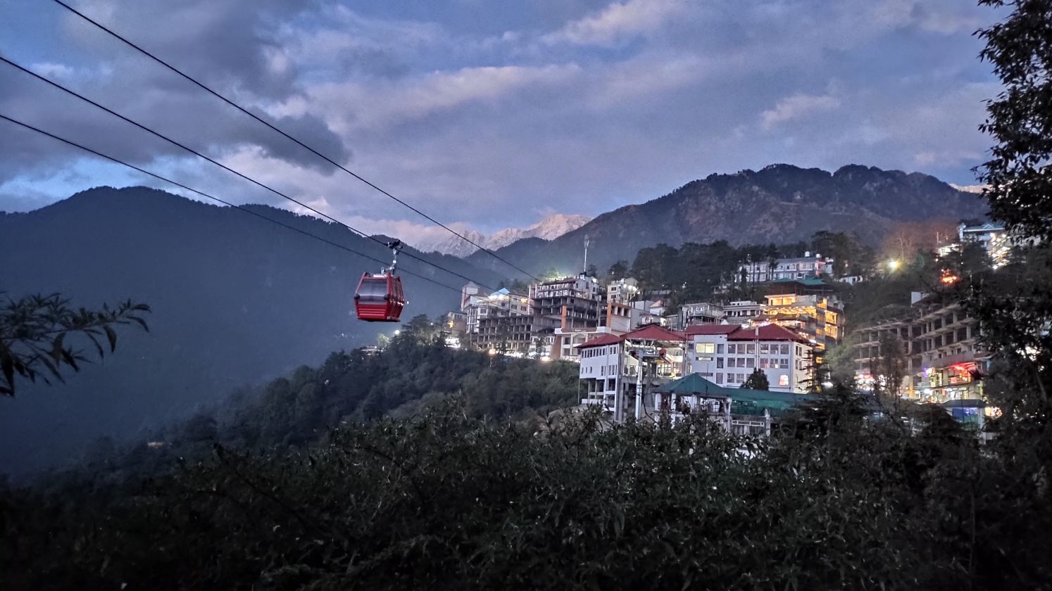 In pellegrinaggio dal Dalai Lama con la funivia "Dharamshala Skyway"