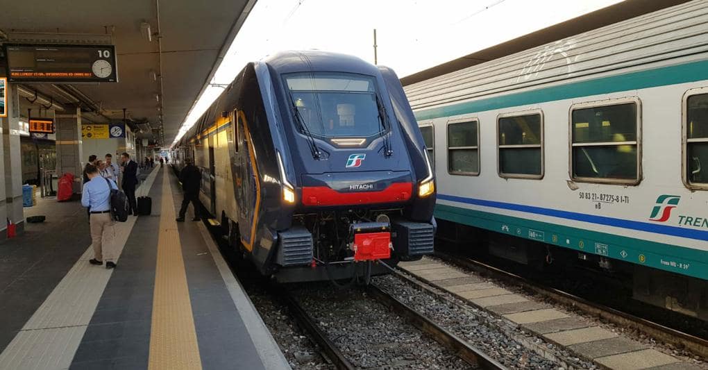 Genova, difende la capotreno: aggredito il vicario della questura di Savona