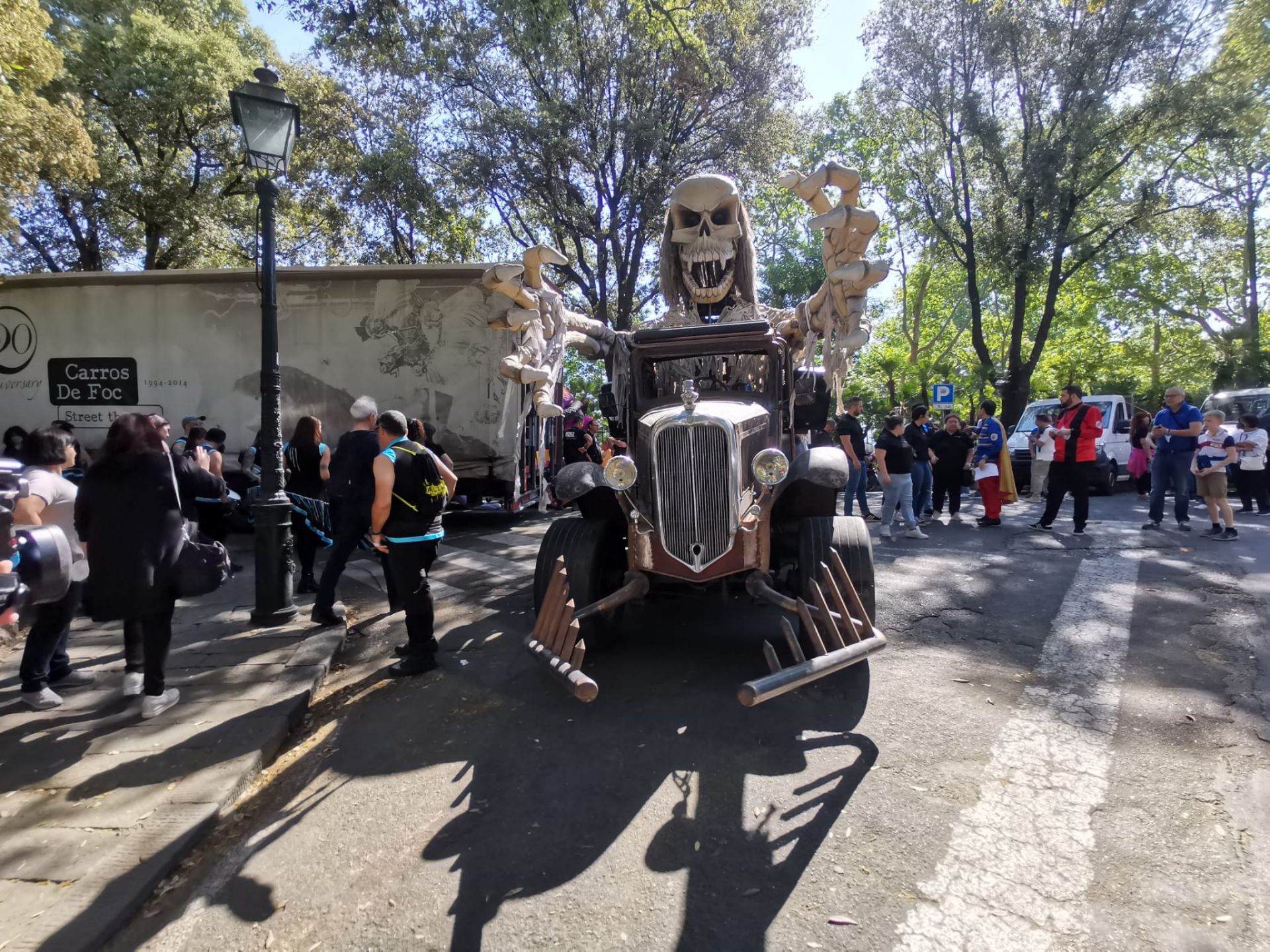 Genova,  il "funerale della sardina". Partito il corteo storico in centro. Diretta su Telenord