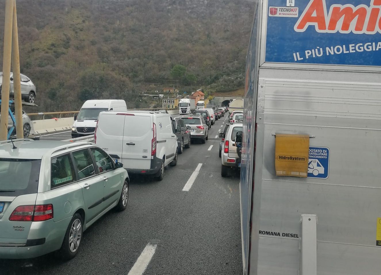 Autostrada A12, incidente tra Recco e Nervi: traffico bloccato