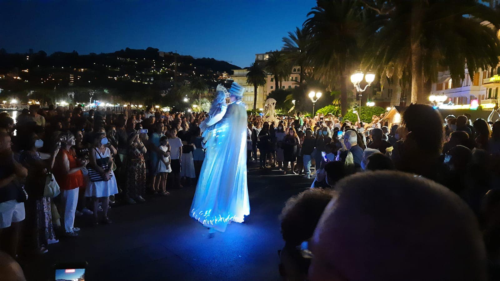 Rapallo, che festa per la nuova spiaggia libera sul lungomare