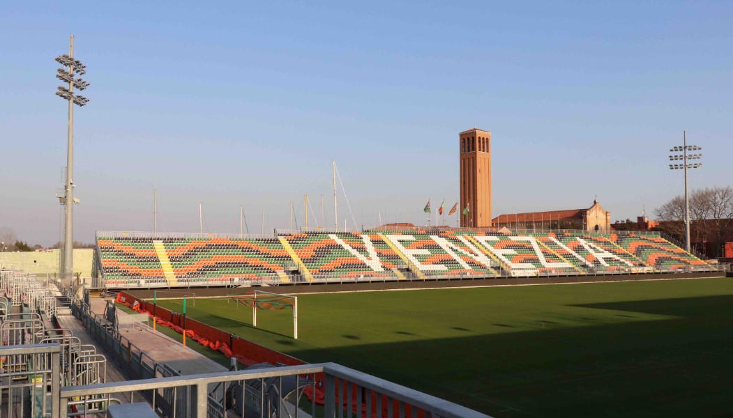 Serie B, 13 tesserati positivi al covid nel Venezia