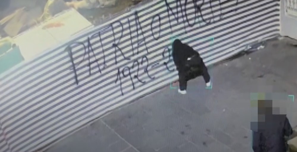 La Spezia, identificato uno degli autori delle scritte filo-fasciste: è un 28enne di estrema destra