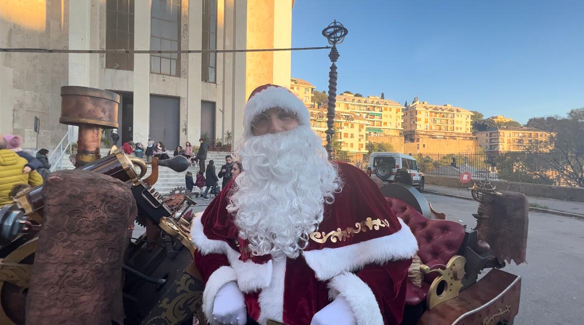 Genova, prosegue il viaggio della slitta di Babbo Natale 