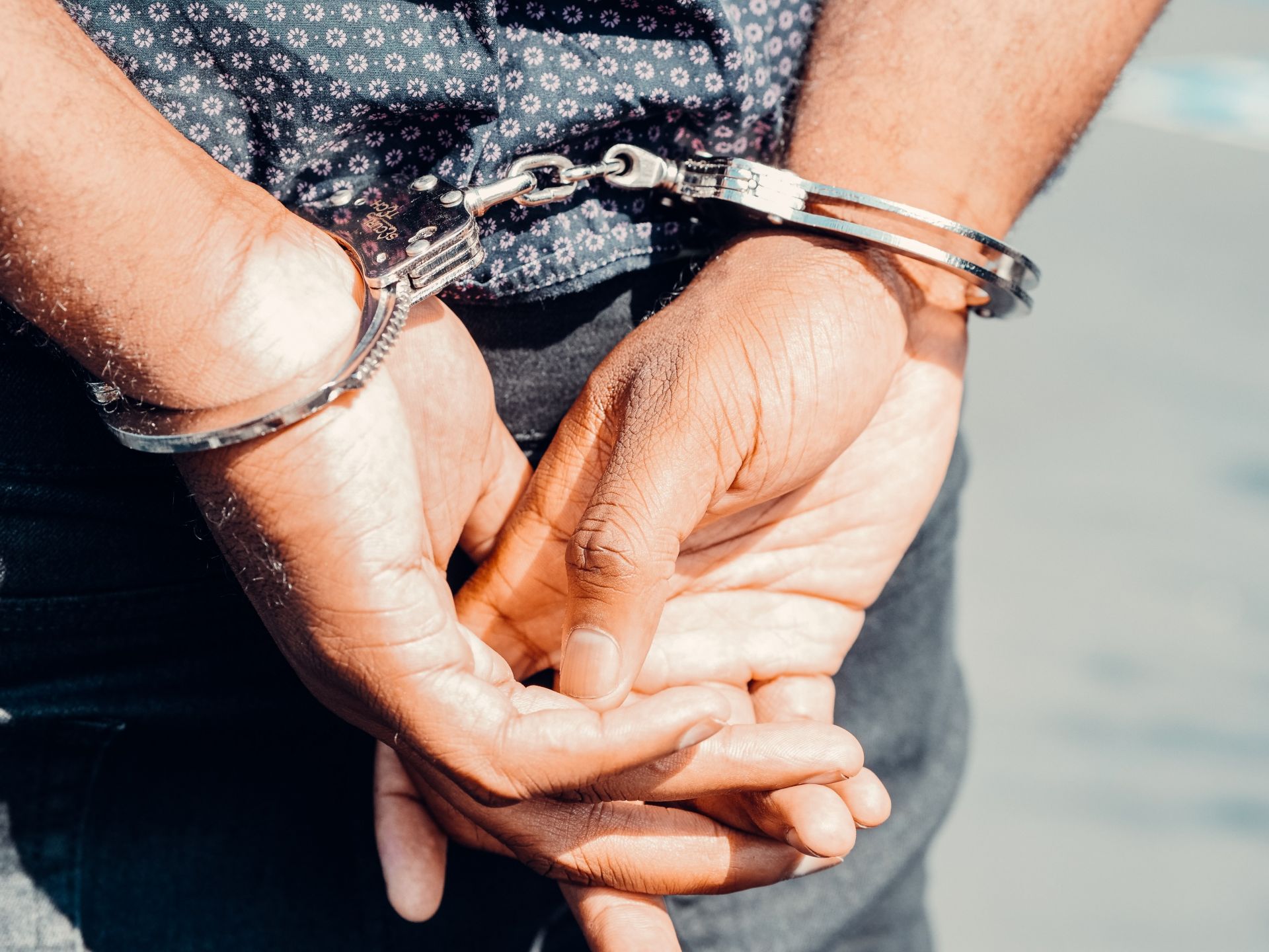 Lavagna, sfregia il volto di un coetaneo durante una lite: arrestato 22enne