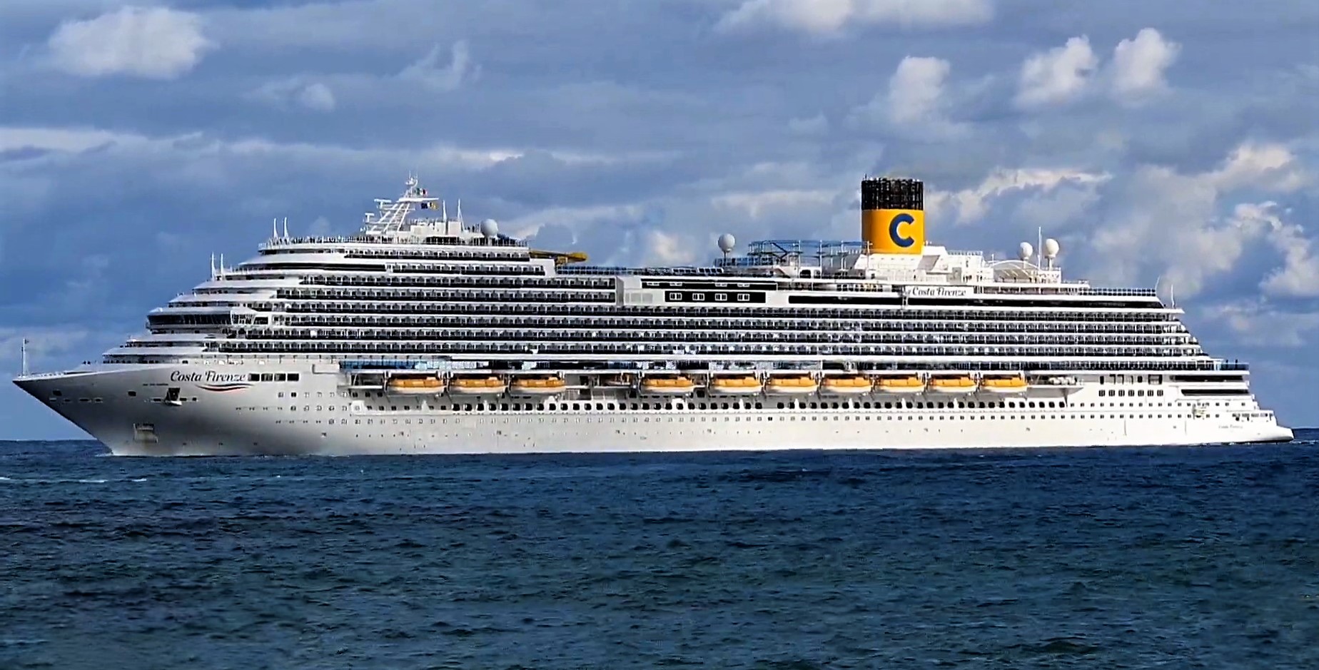 Genova, parto a bordo di nave da crociera Costa: mamma e bimbo al Gaslini. Il piccolo sta bene