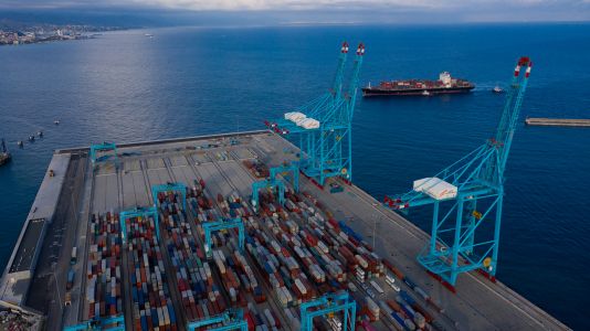 Diga di Genova, tutti i cassoni verso il porto di Vado Ligure dove saranno costruiti