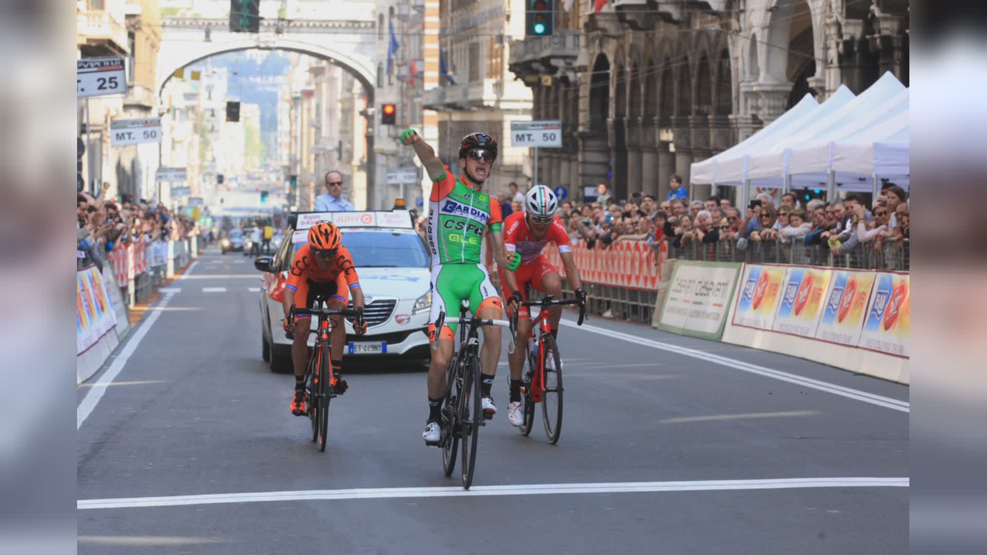 Giro dell'Appennino, 18 squadre, 176 partenti: diretta su Telenord