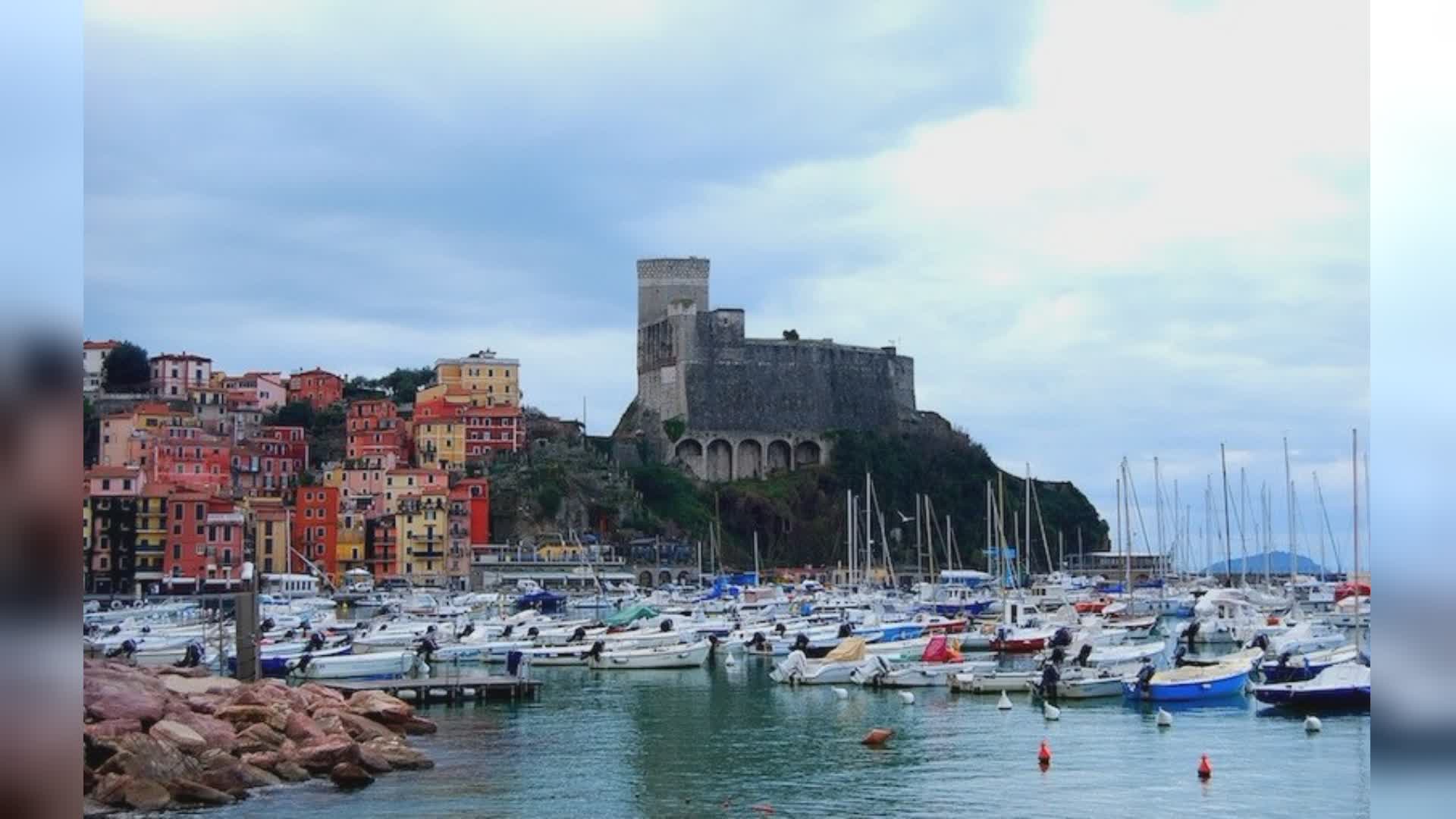 Lerici: muore donna in spiaggia colpita da malore