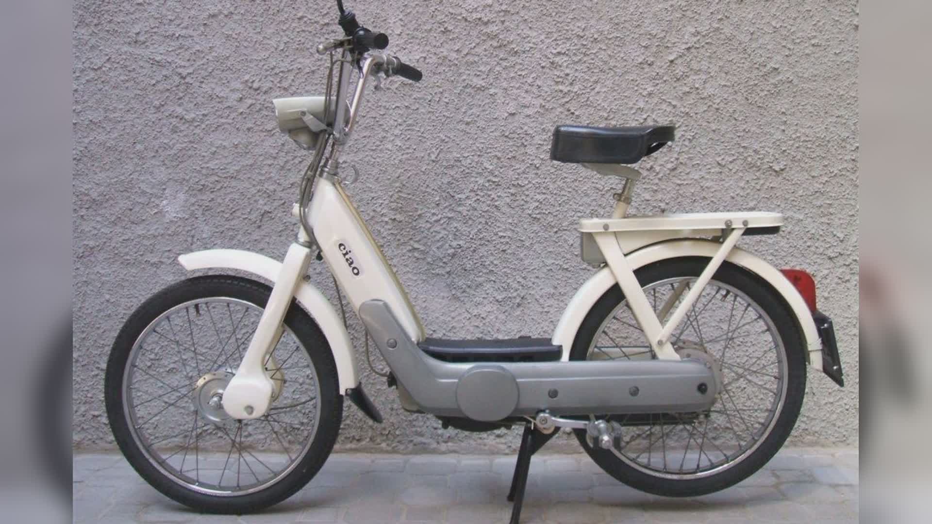 Savona, ruba un prezioso ciclomotore "Ciao" restaurato, preso dai carabinieri: "L'avevo scambiato per una bicicletta"