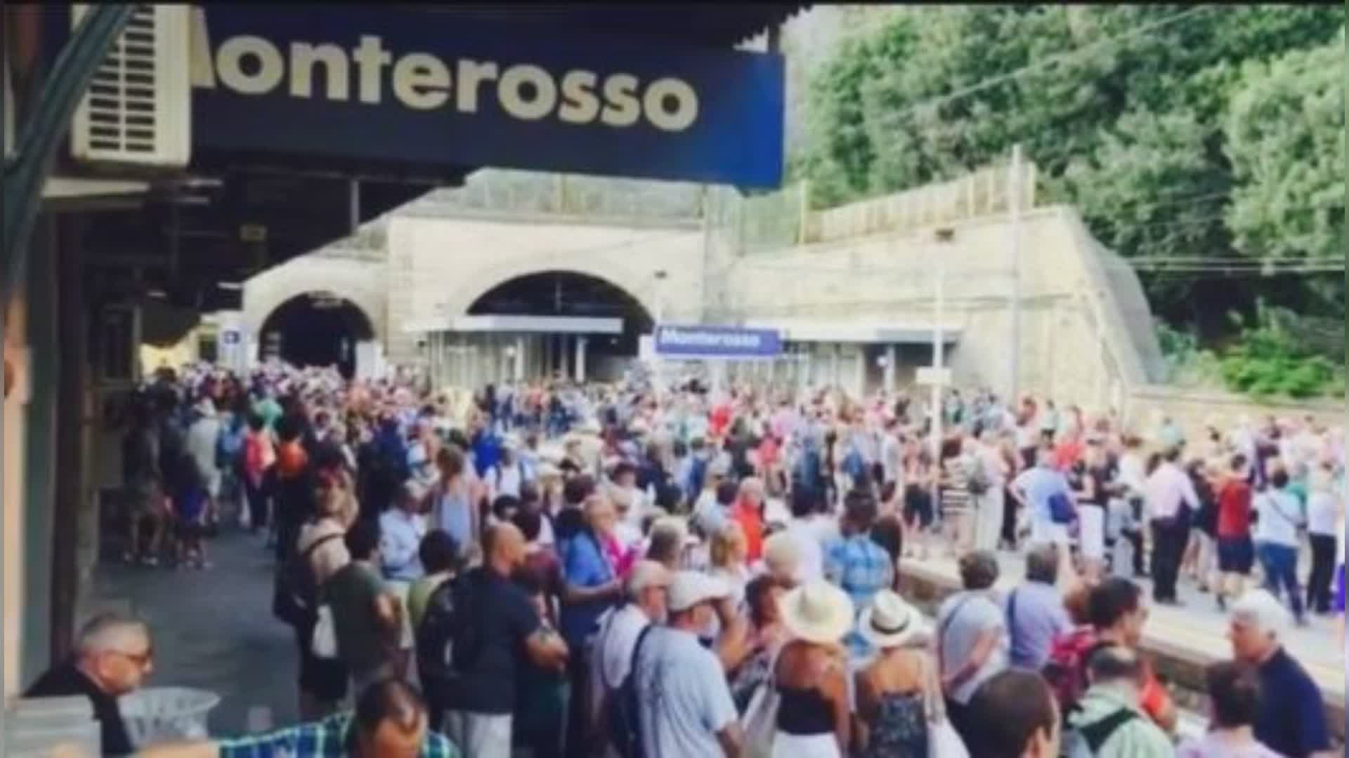 Liguria, il turismo continua anche a inizio autunno: borghi presi d'assalto