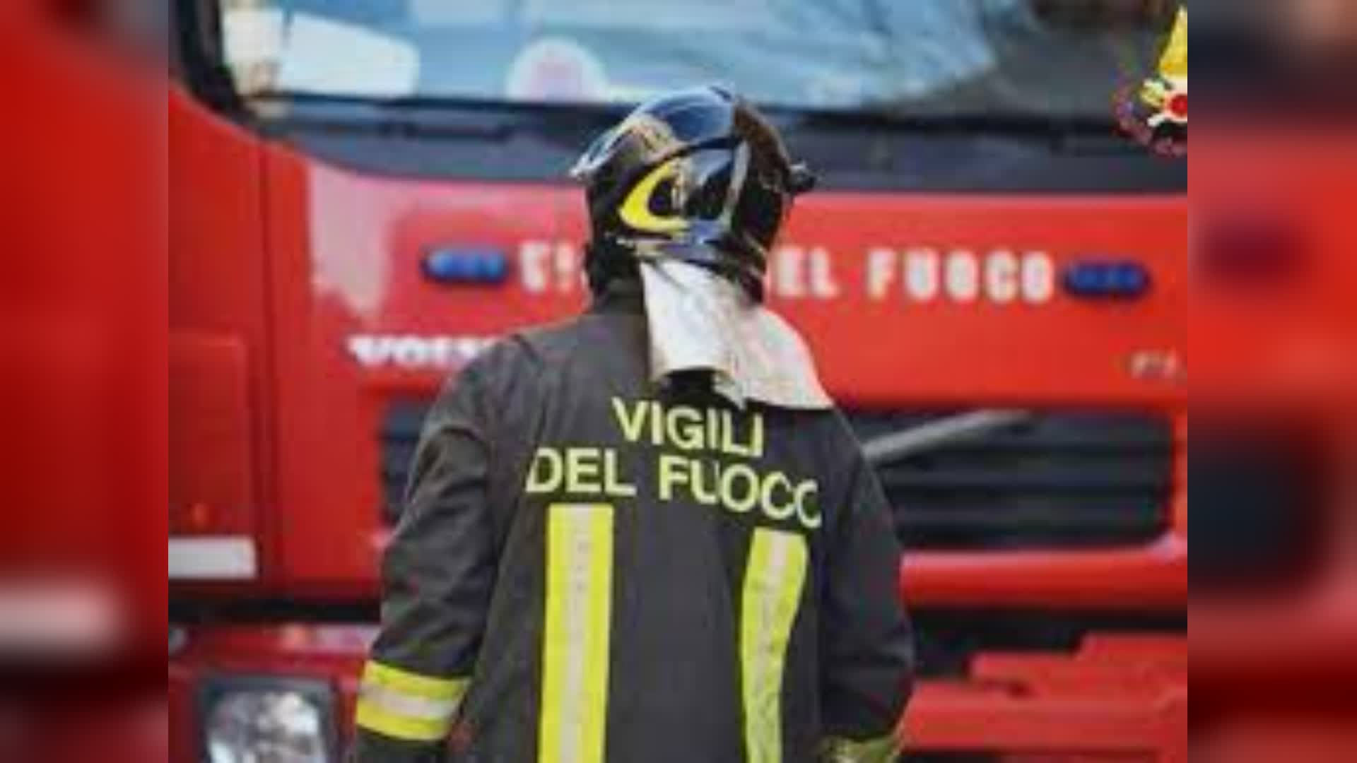 Ventimiglia, auto si ribalta nella notte in via Cavour: nessun ferito grave