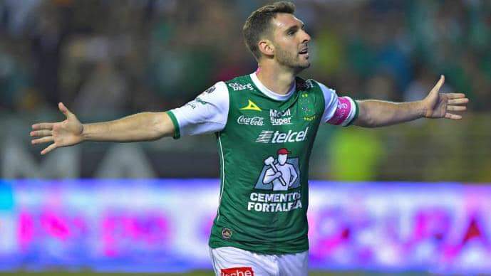 Genoa, l'ex Mauro Boselli si ritira: fu "inconsapevole" eroe di un derby