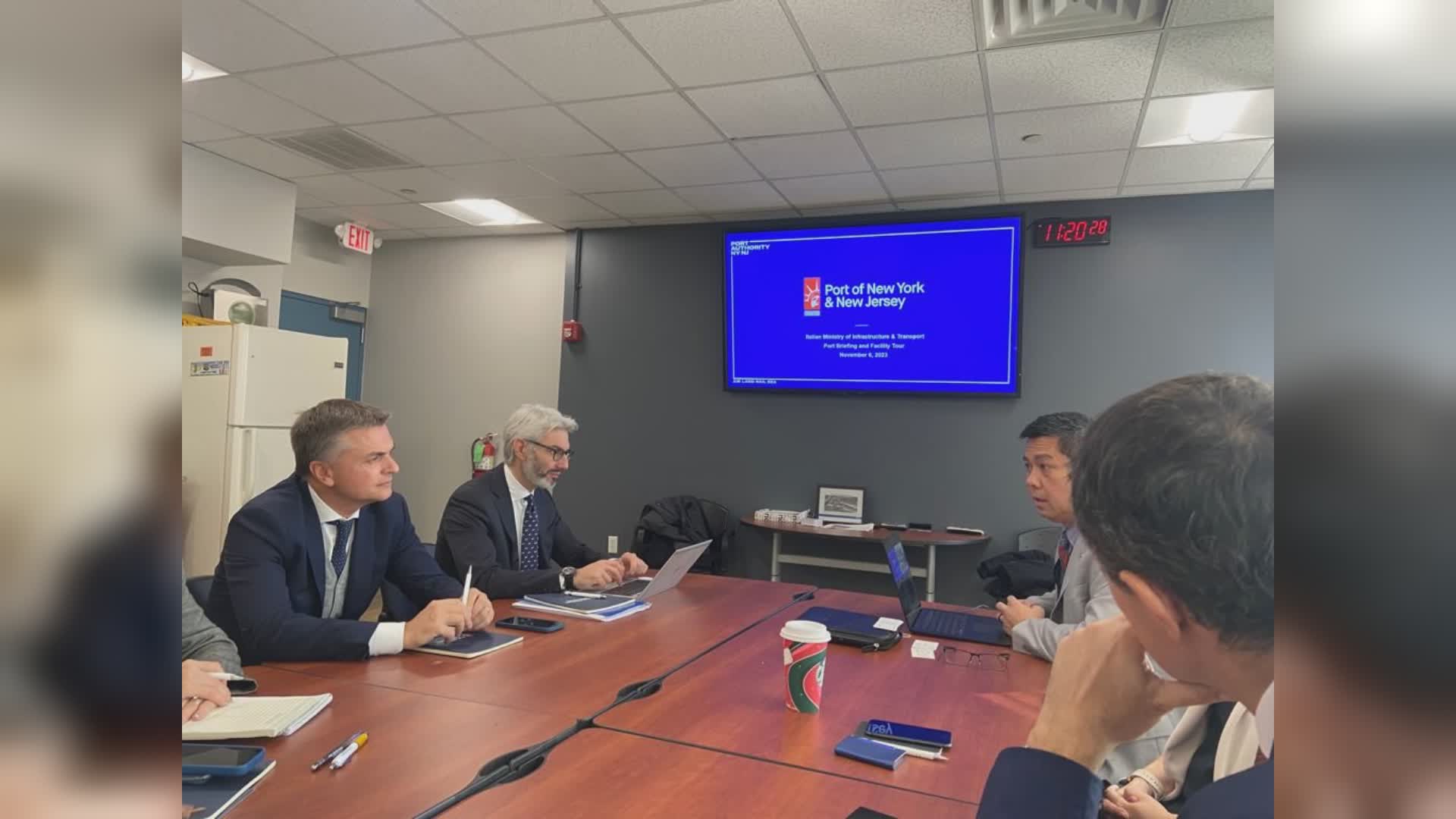 Porti: Rixi a New York incontra i vertici dell'Autorità Portuale per definire affari con l'Italia