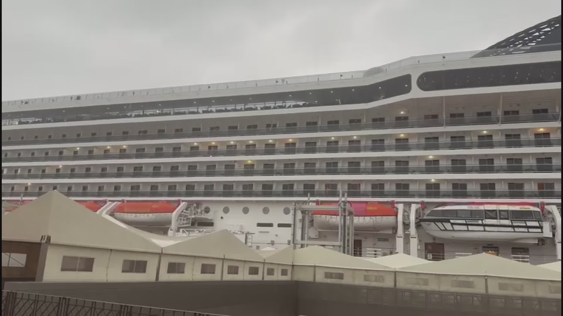 Genova, la Msc Poesia parte per il giro del mondo: a bordo 2.300 passeggeri per una crociera di 121 giorni